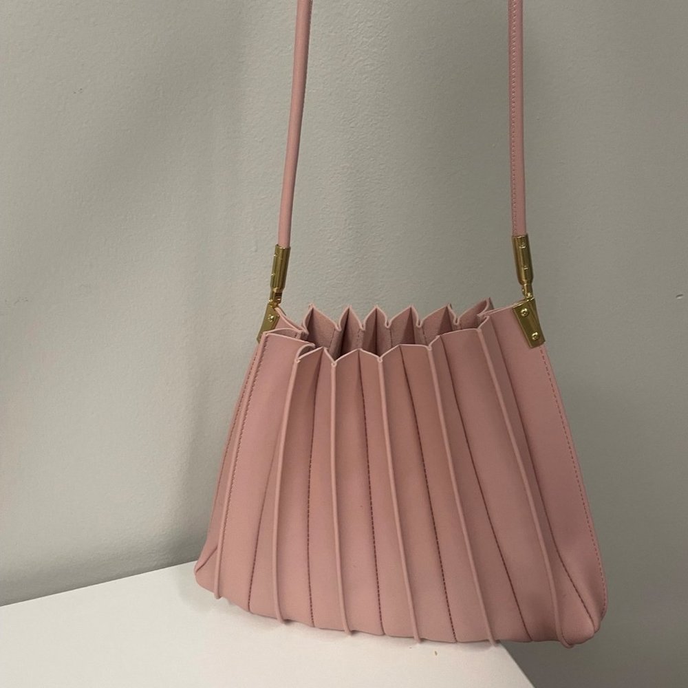 Accordion Style Light Pink Purse